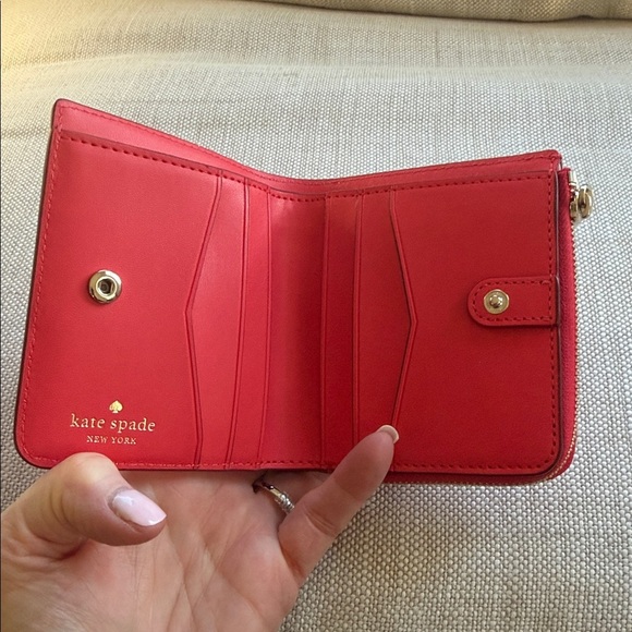 Kate Spade Sm Zip Bifold Wallet, Staci, Digital Red (648), Style WLR00143, NWT - Picture 3 of 9